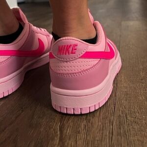 Nike Women's Bright Pink Sneakers